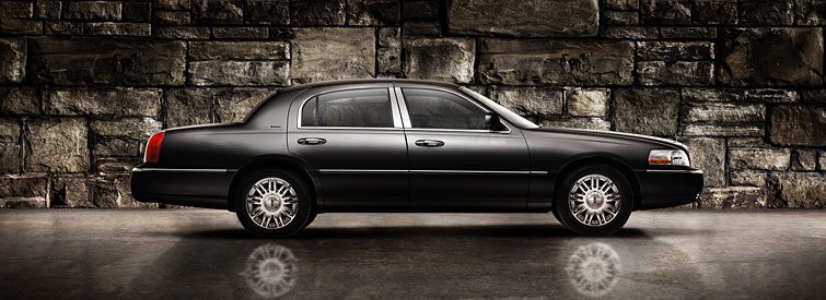 Call Toll Free 800.900.7020 or 310-649-3537 to book a Limousine, Town Car, Van, Hummer and more.